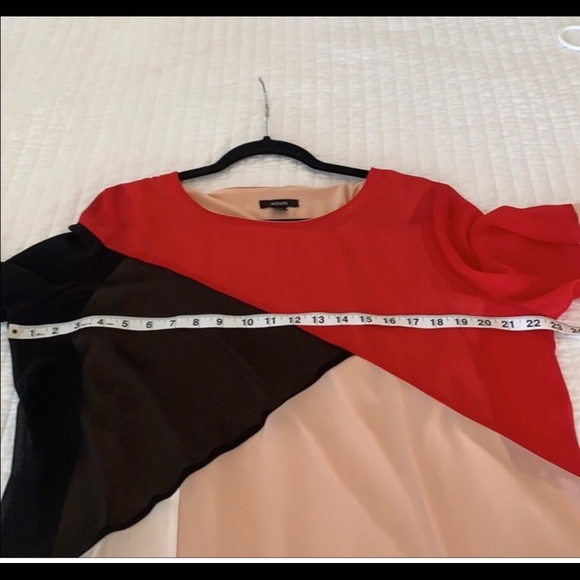 ALFANI colour blocked super tunic top lined red black ivory round neck large - Picture 3 of 7